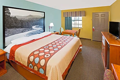 1 King Bed Mobility Accessible Room Non-Smoking