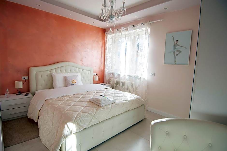 Klemi, rooms in old town Dolomia best home Check in automatico