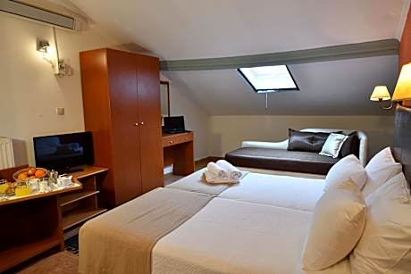 Apartment (4 Adults)