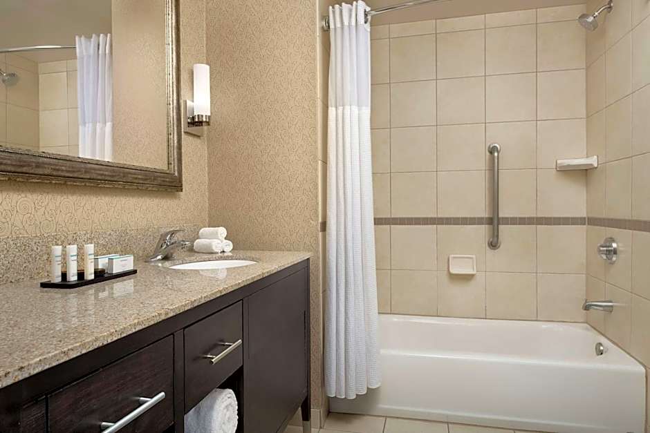 Embassy Suites By Hilton Birmingham / Hoover