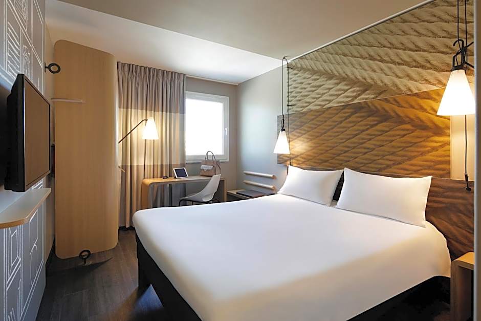 Photo 1 of 14 of 1 Double Bed Suite