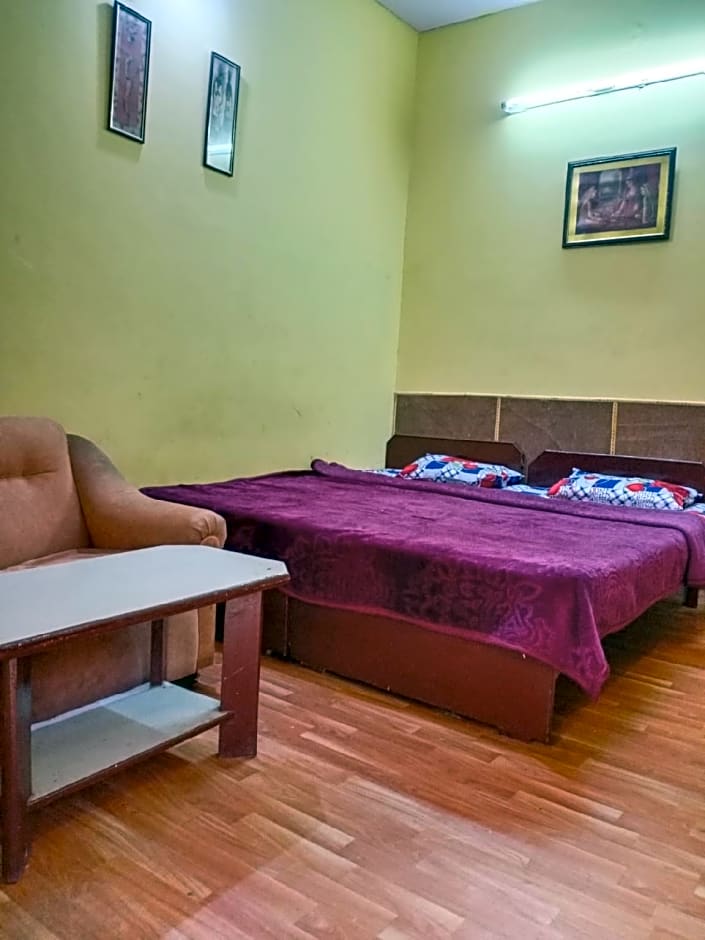 Hotel Raj Bed & Breakfast