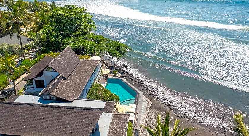 Bombora Medewi Wavelodge