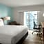 Courtyard by Marriott Nassau Downtown/Junkanoo Beach