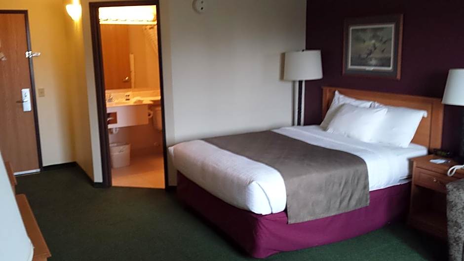 AmericInn by Wyndham Madison SD