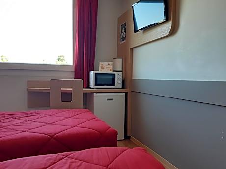 Essentiel Plus Room - 3 Single Beds