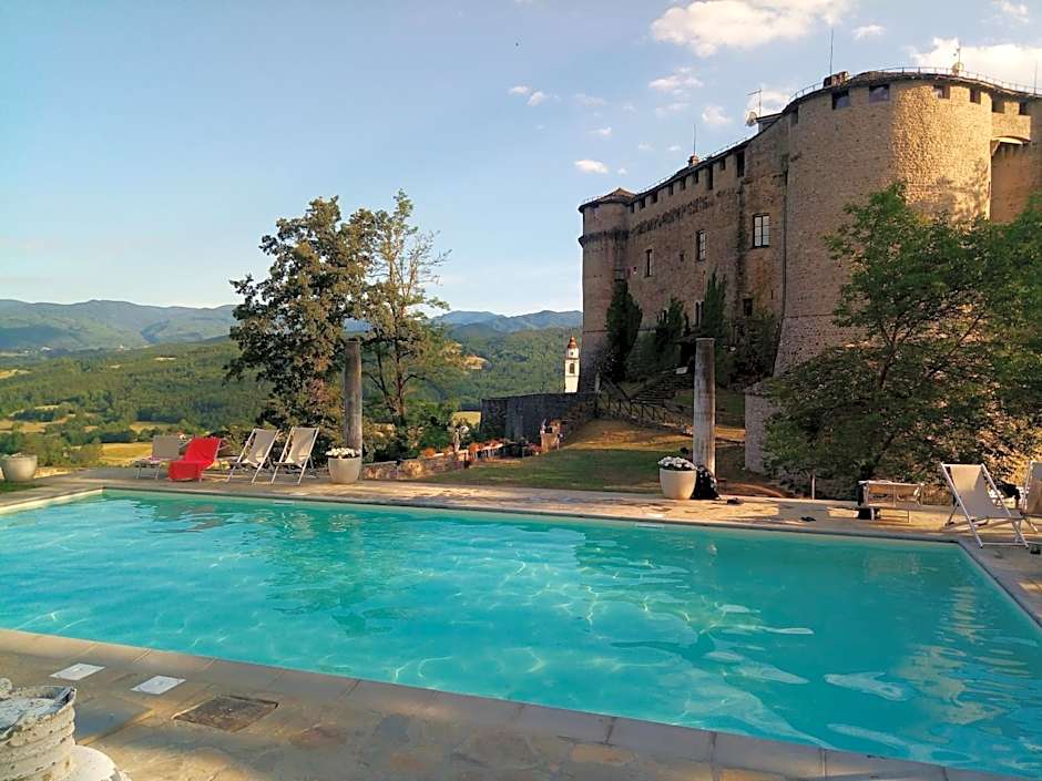Castello Di Compiano Hotel Relais Museum