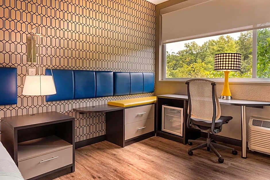 GLo Best Western Asheville-Blue Ridge Parkway