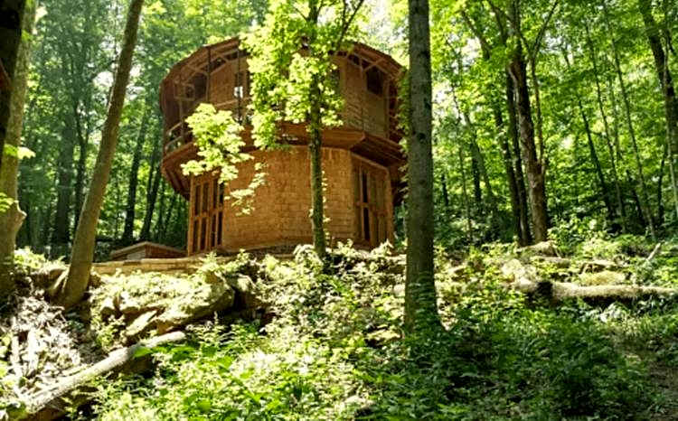 Lost River Hostel