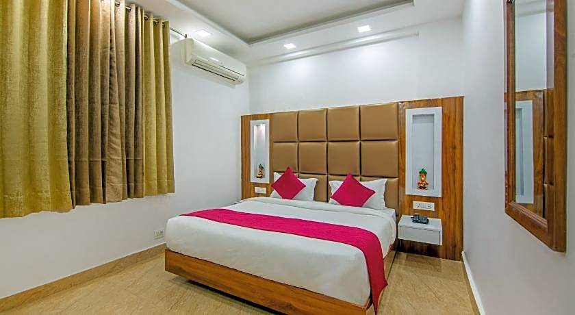 Hotel Rahul Palace