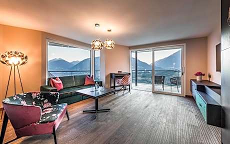 Panorama-Suite DELUXE with Infrarot-Sauna & Balcony