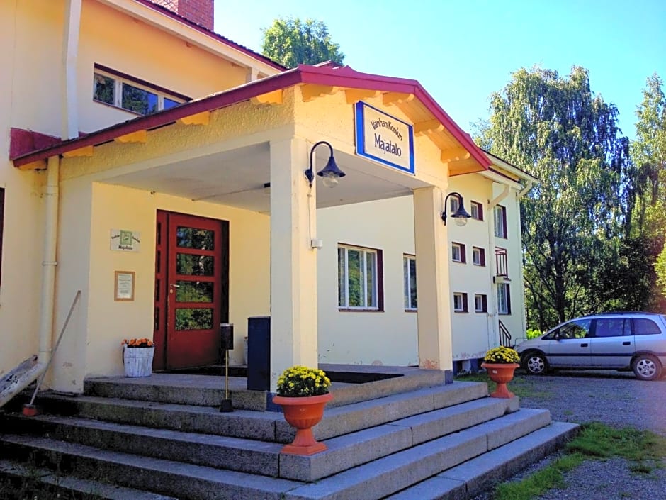 Vanhan Koulun Majatalo-Old School Guest House