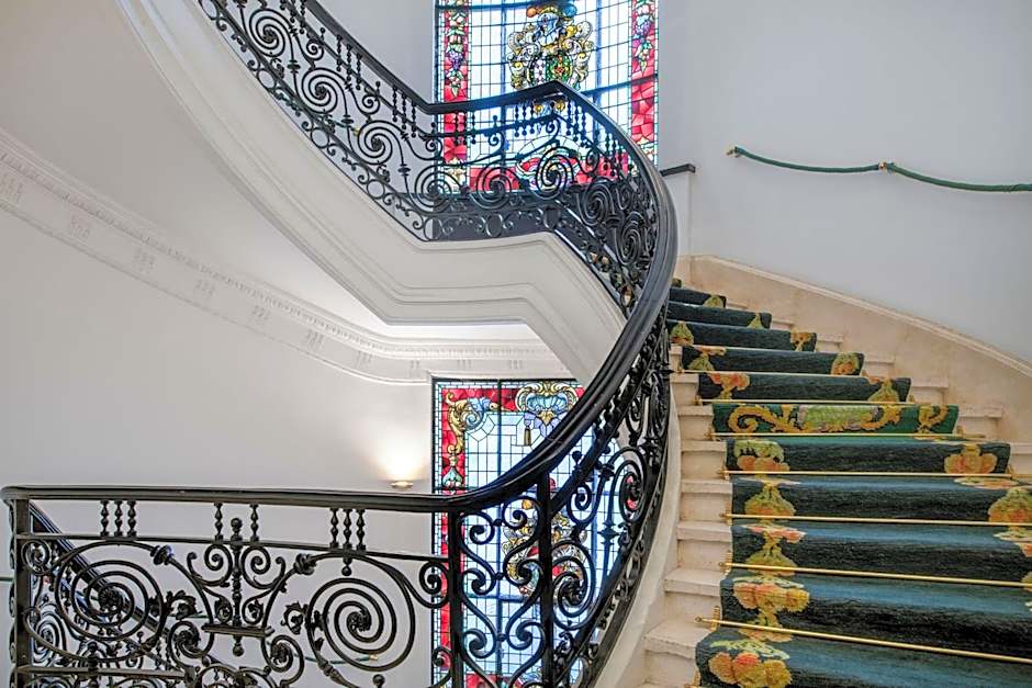 AC Hotel Palacio del Retiro Autograph Collection