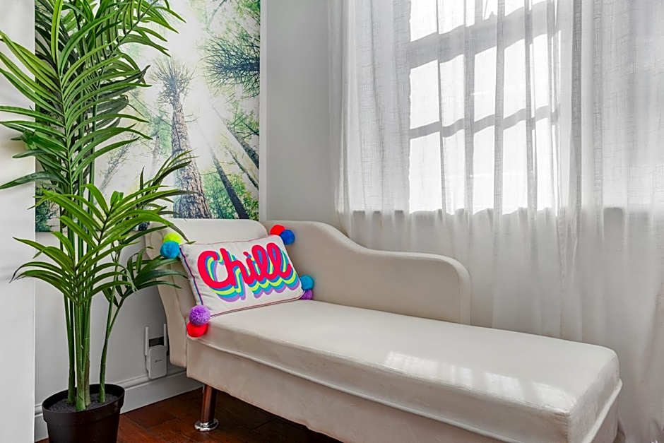 London Knightsbridge Sloane Pavilion Road Chelsea 5 mins walking to hyde Park and Harrods