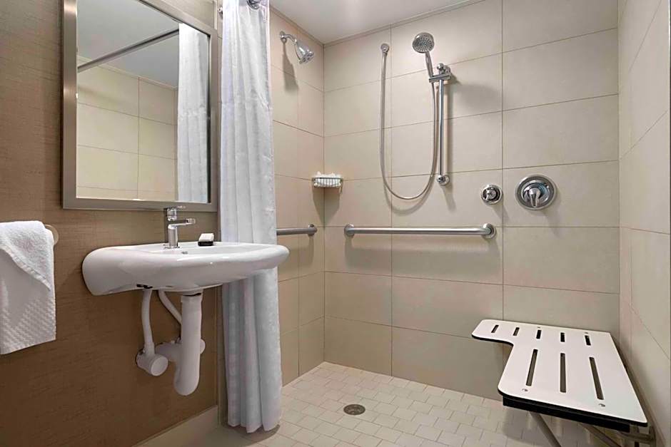 Embassy Suites by Hilton Baltimore-At BWI Airport