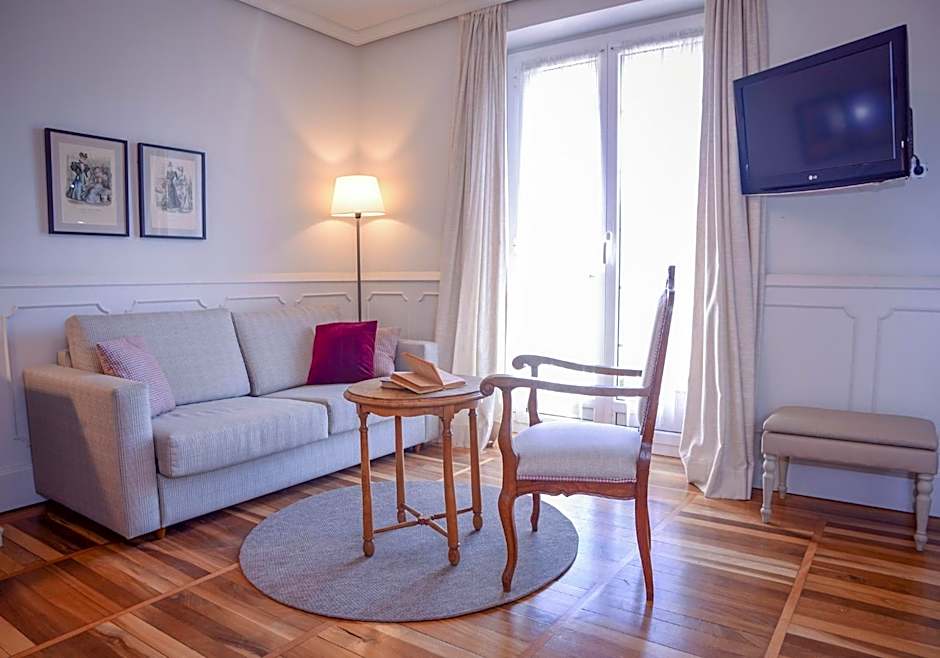 Hotel Alcazar Irun - Centro Ciudad