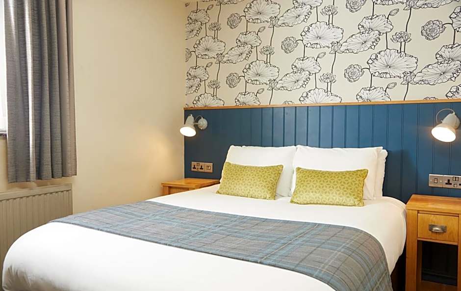 Red Lion Hotel by Greene King Inns