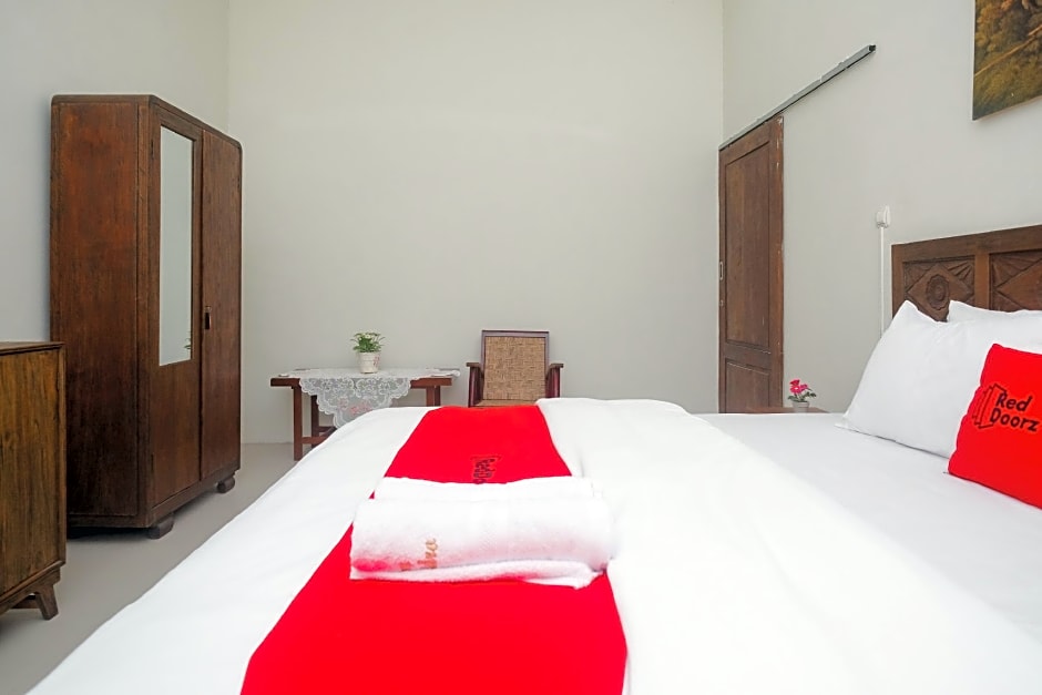 RedDoorz Syariah @ Ndalem Pusponyidro Klaten