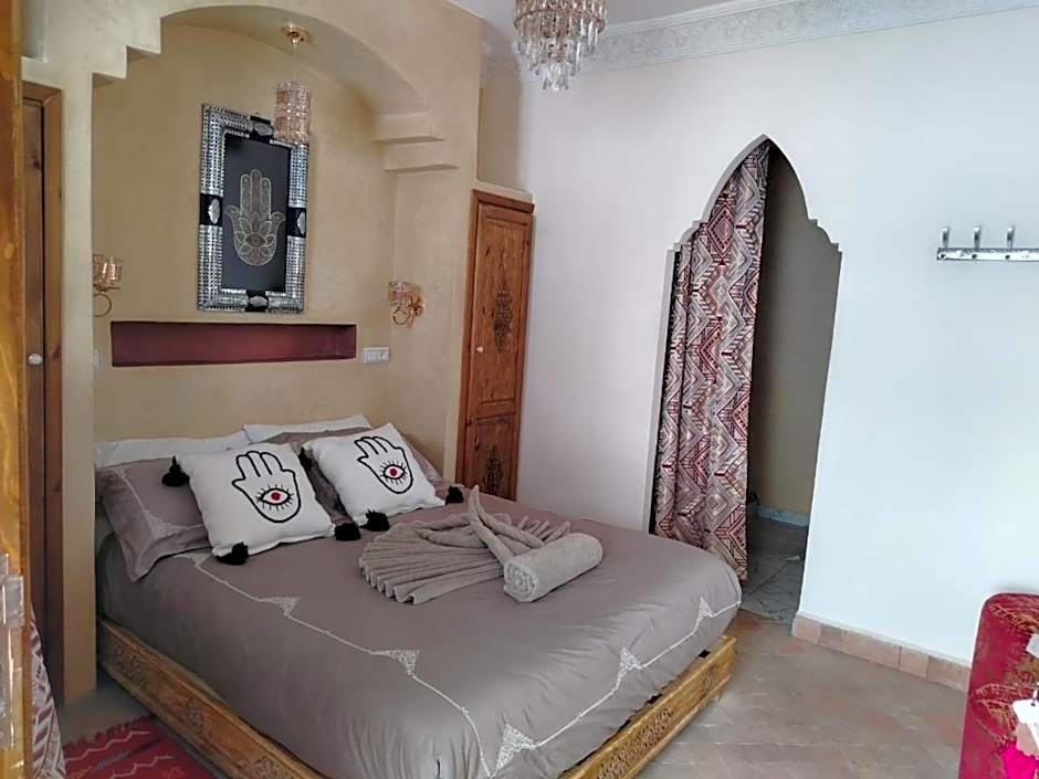 RIAD & SPA SOUS LE SOLEIL Chez Jérôme et Pamela CH Marrakchi