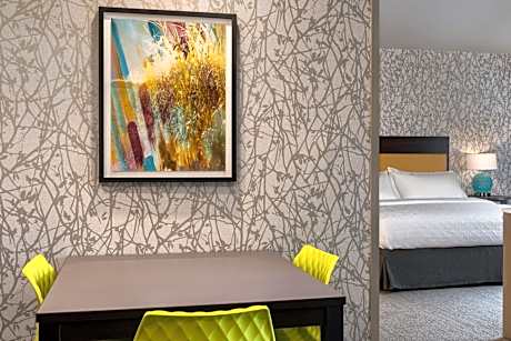 Two-Room King Suite - Hearing Access