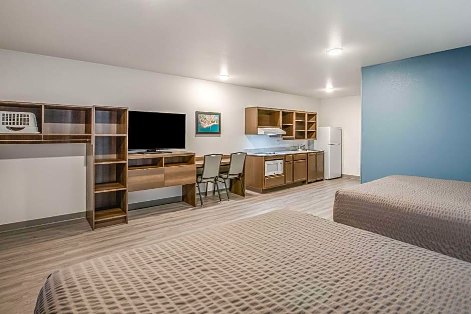 WoodSpring Suites Detroit Farmington Hills