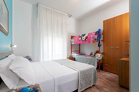 Economy Quadruple Room