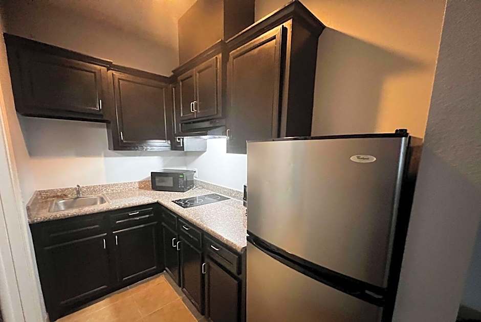 Super 8 by Wyndham Houston North I-45