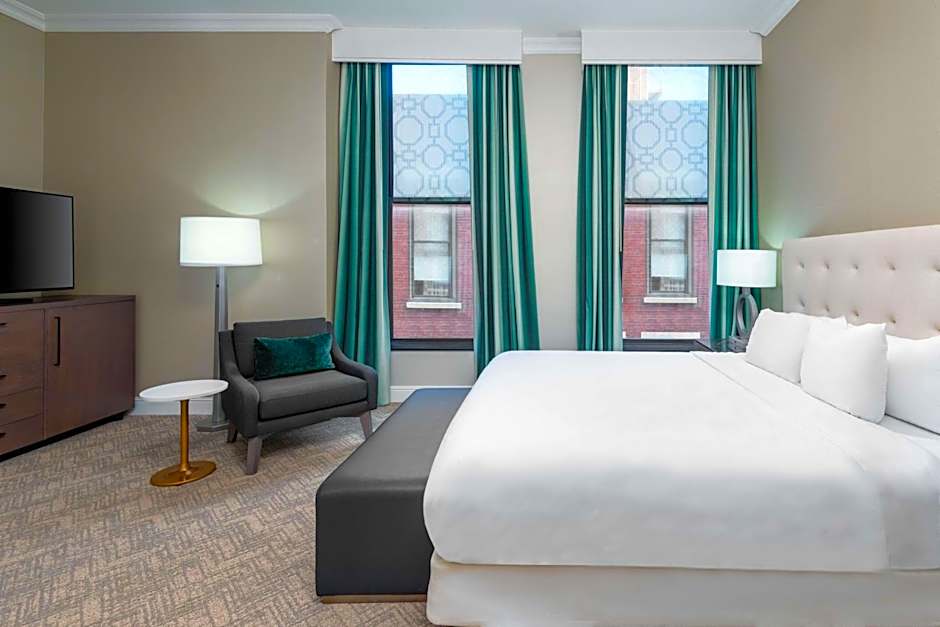 Hilton Pennywell St. Louis at the Arch
