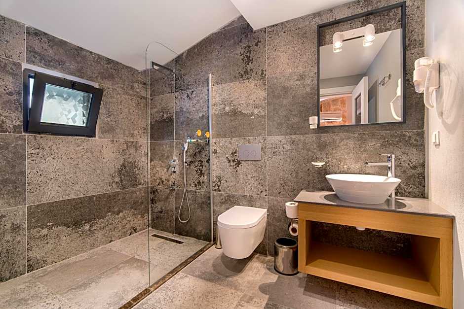 Isola 12 Hotel