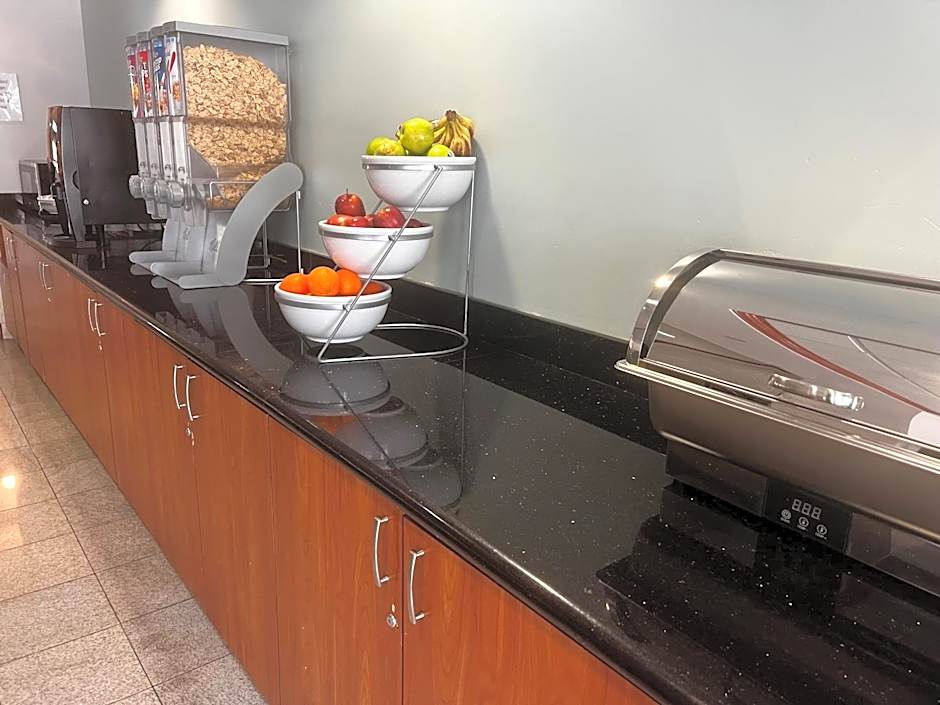 Wingate by Wyndham Houston / Willowbrook