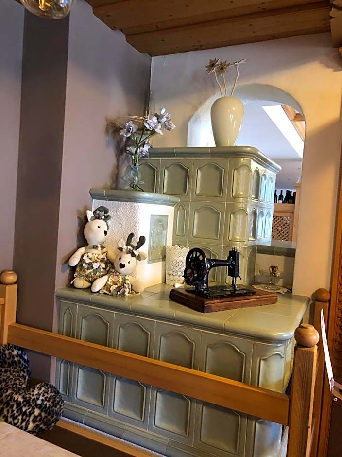 Alpine Touring Hotel-petfriendly