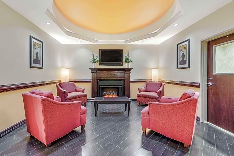 Super 8 by Wyndham Hidalgo/McAllen Area