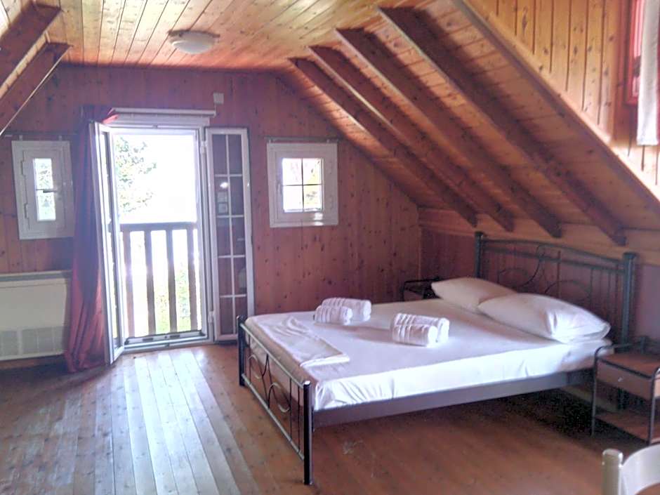 Oasis - Harbor House