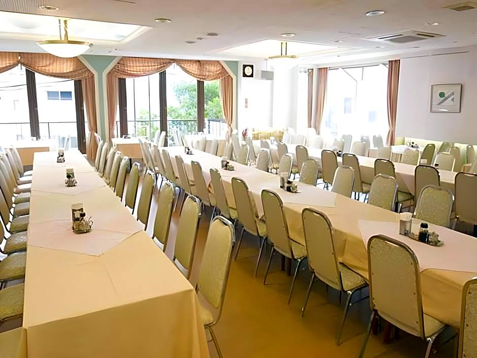 Okinawa Sunplaza Hotel
