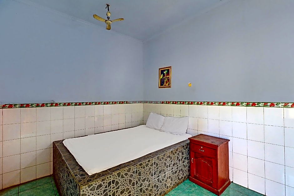 Hotel O Sekar Jagat Near Pantai Baluk Rening