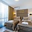 Onyx Beach Residence - Free Beach Access & Parking