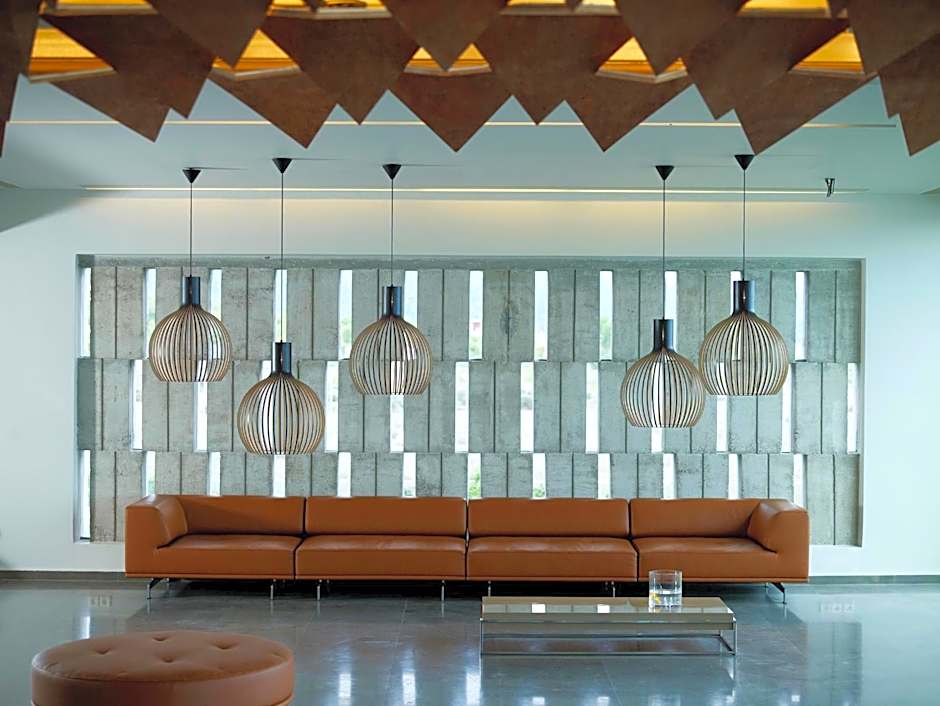 Thalatta Seaside Hotel