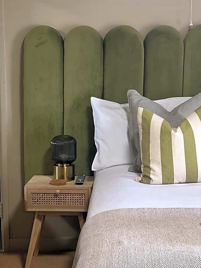 The Lion at West Pennard