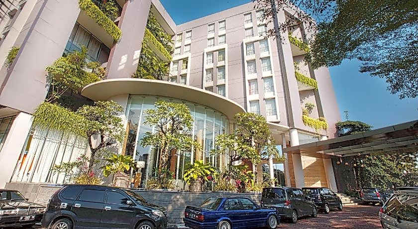 Soll Marina Hotel Serpong