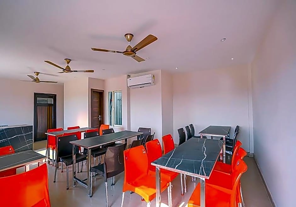 FabHotel Prime Empire