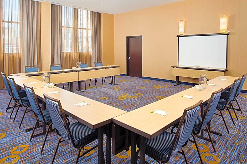 Courtyard by Marriott Atlantic City Beach Block