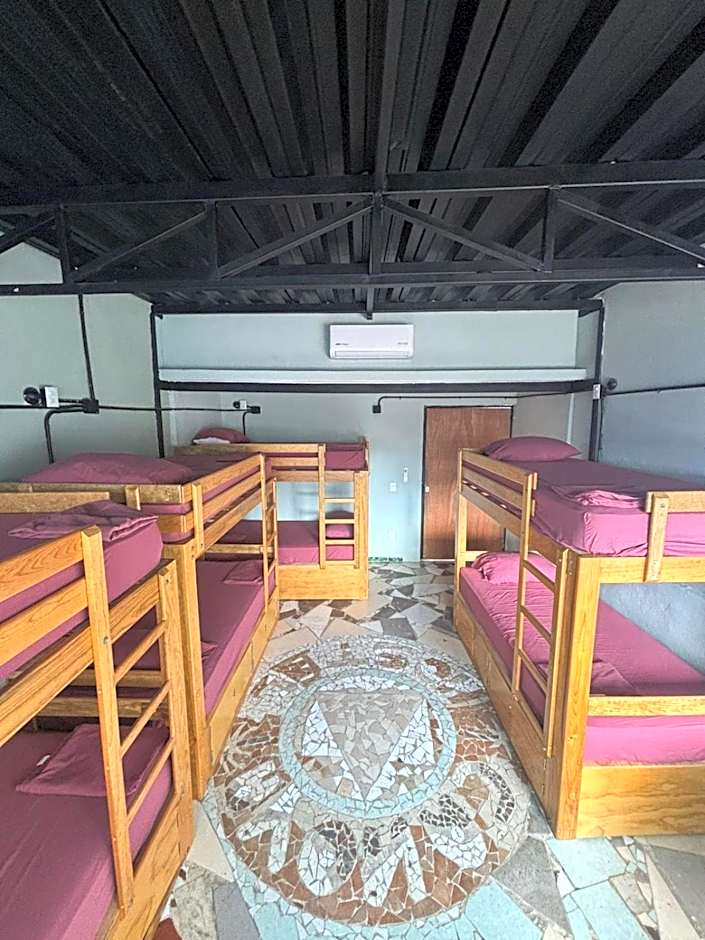 Canova Hostel & Pizza