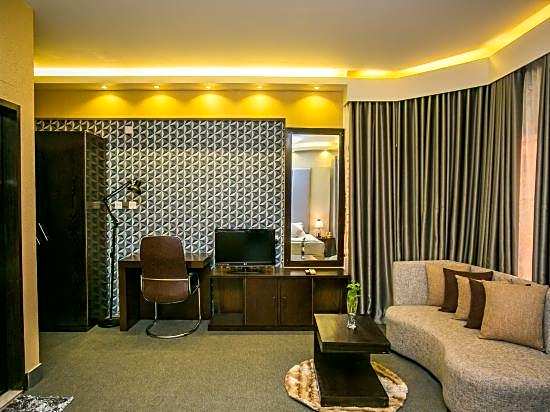 Hotel Tropical Daisy