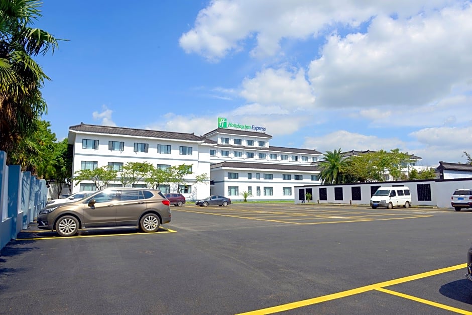 Holiday Inn Express Suzhou Zhouzhuang Ancient Town By IHG