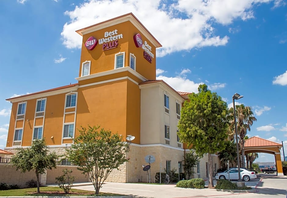 Best Western Plus San Antonio East Inn & Suites