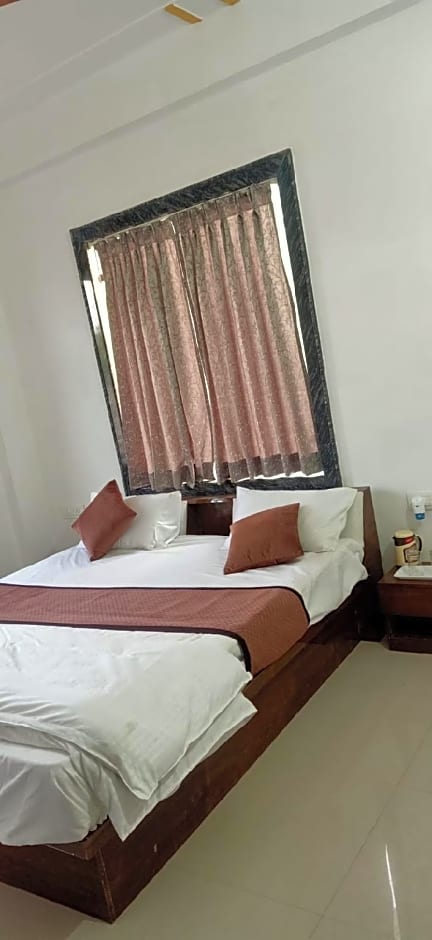 Brajdham Hotel Barsana