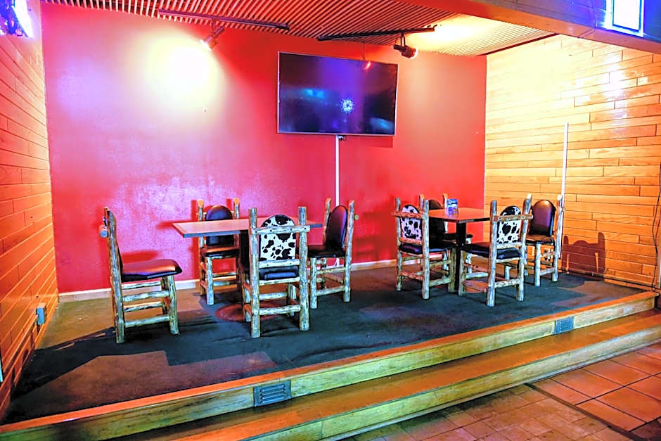 Douglas Inn and Conference Center