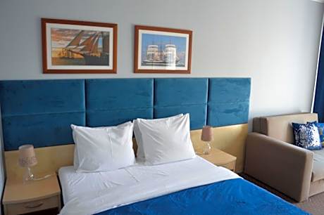 Superior Double or Twin Room with Terrace