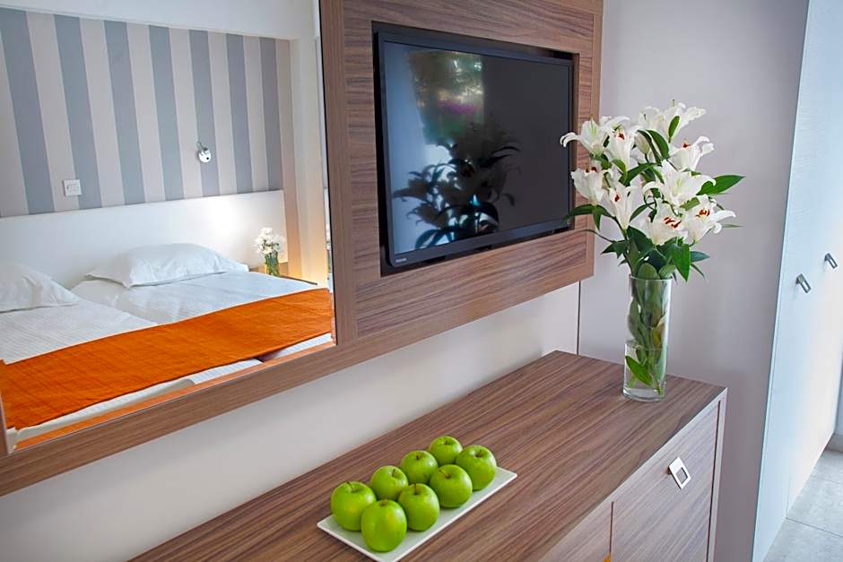 Princessa Vera Hotel Apartments