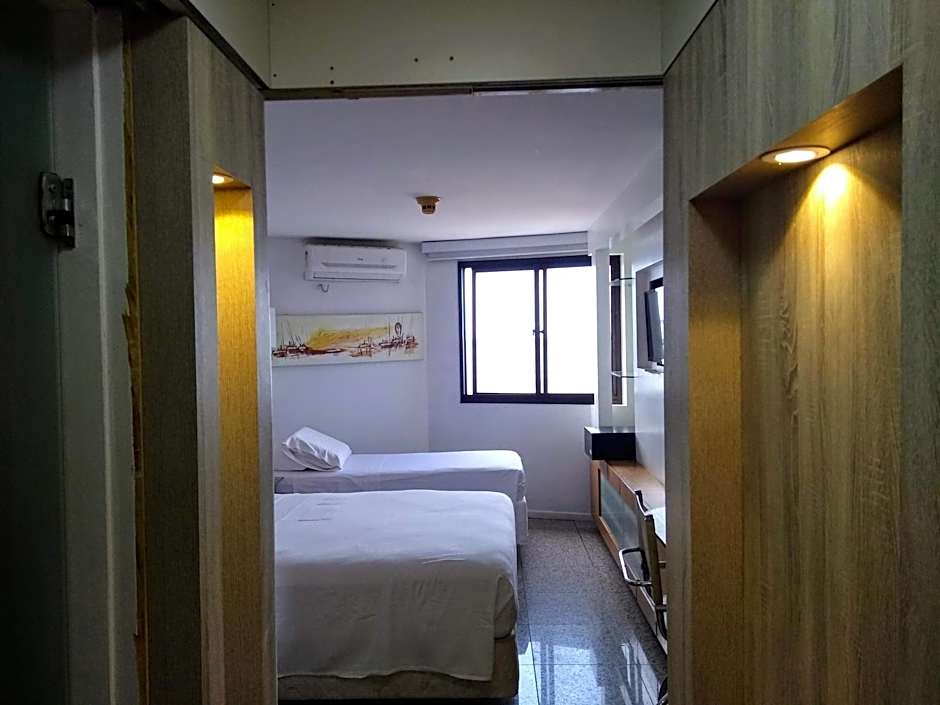 Apt. Em hotel na Av. Beira Mar em Fortaleza